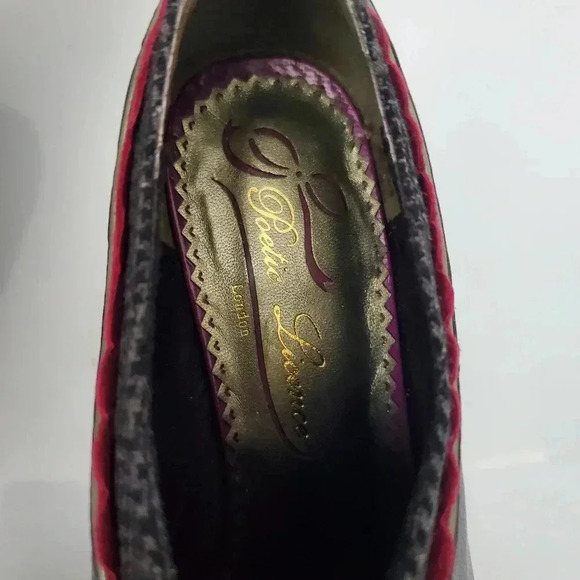 Poetic license Victorian leather and wool heel booties with ribbon laces. Size 8 - Picture 6 of 8